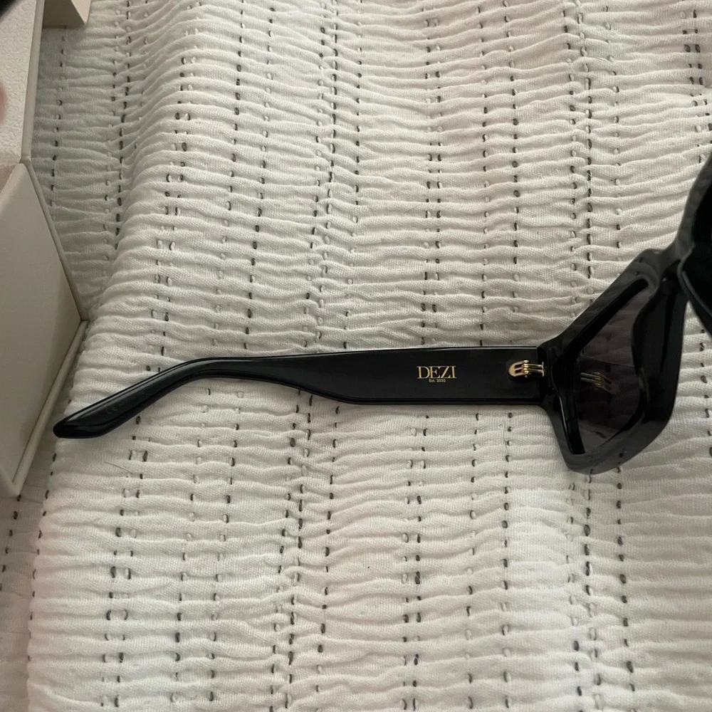 DEZI Black Square-Frame Sunglasses with Gold Accent